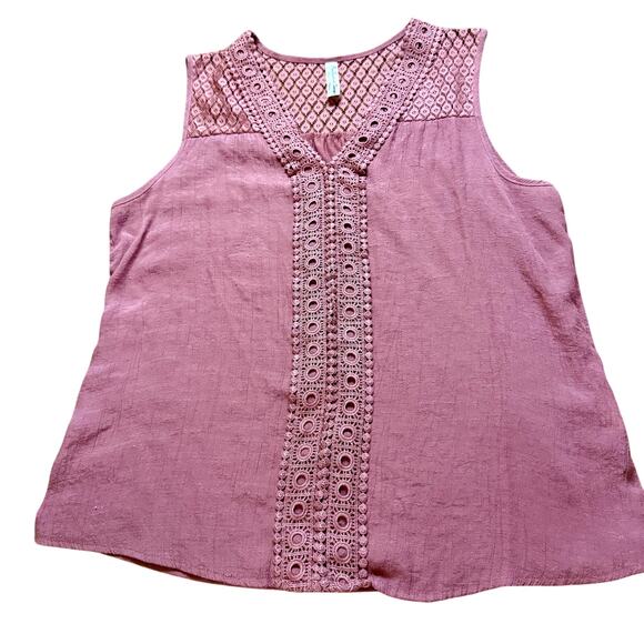 Perception Concept Size M‎ Crochet Embellished Tank Top - Picture 1 of 3